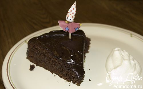 Рецепт Шоколадно-медовый торт в шоколадной глазури