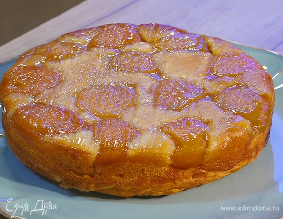 Карамельный пирог с консервированными персиками