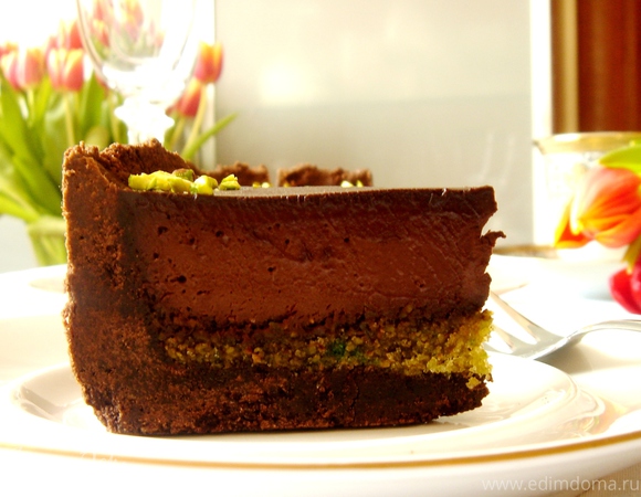 Шоколадно-фисташковый торт