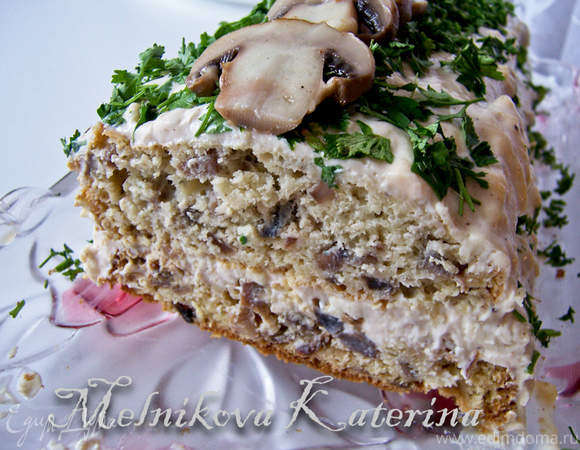 Пошаговый фото-рецепт приготовления блинного торта с курицей, грибами и сыром