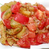 Салат из жареных баклажанов со свежими помидорами