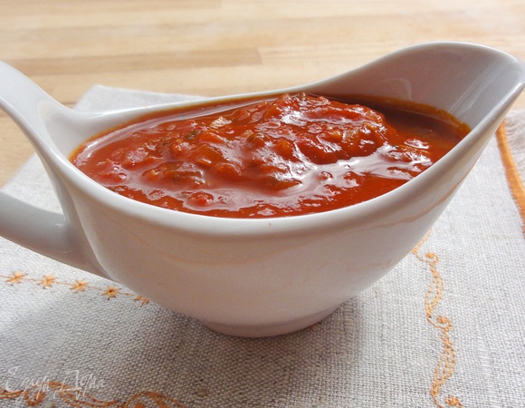 Томатный соус на зиму. Простые и вкусные рецепты в автоклаве.