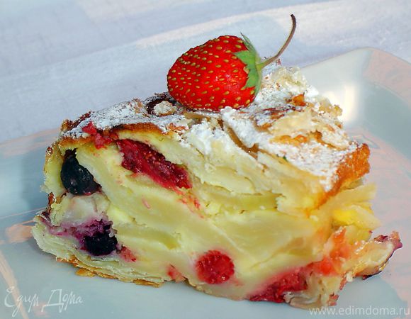 Яблочно-ягодный пирог-десерт с заливкой
