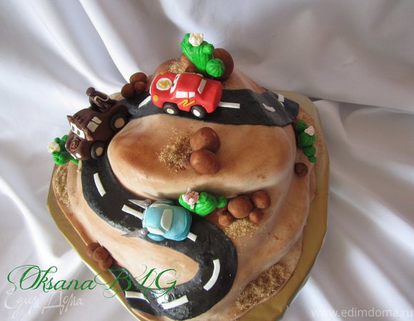 Торт Маквин – 5 пошаговых рецептов детского торта с героем мультфильма «Тачки»