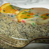 Cметанный кекс с маком и белым цитрусовым ганашем