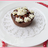 Тарталетки с шоколадно-ореховой карамелью и сливками