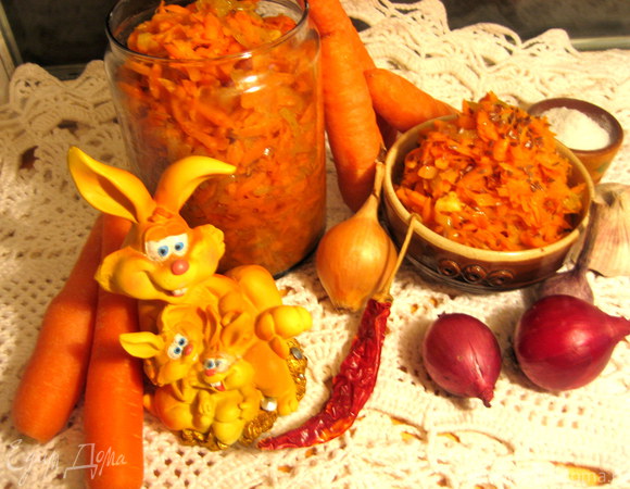 Как приготовить Салат морковь по корейски с луком, чесноком и уксусом рецепт пошагово