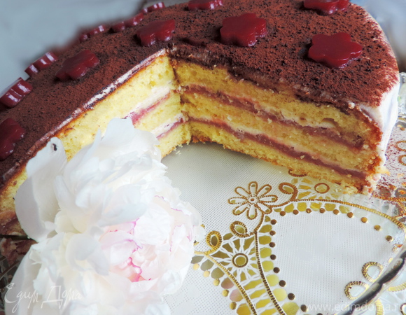 Бисквитный торт со сметанным кремом и малиновым курдом "Восторг"