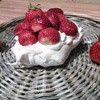 Пирожное "Павлова" со свежими ягодами