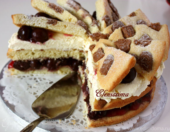 Вишнёвый торт с пряным печеньем