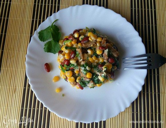 Рецепт салата с фасолью и сухариками | Меню недели