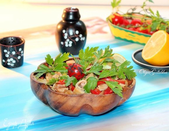 Салат с кальмарами: 12 самых вкусных и простых пошаговых рецептов приготовления