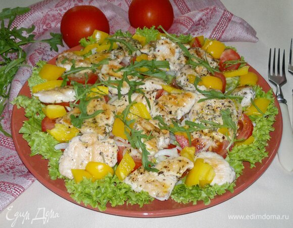 «Куриный салат с овощами: быстро, просто и вкусно!» — создано в Шедевруме