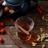 Чай с шиповником и грецкими орехами