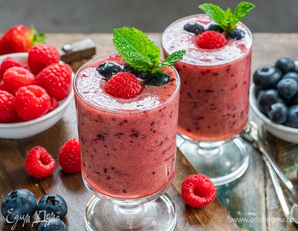 Летние витамины: готовим смузи из сезонных ягод и фруктов