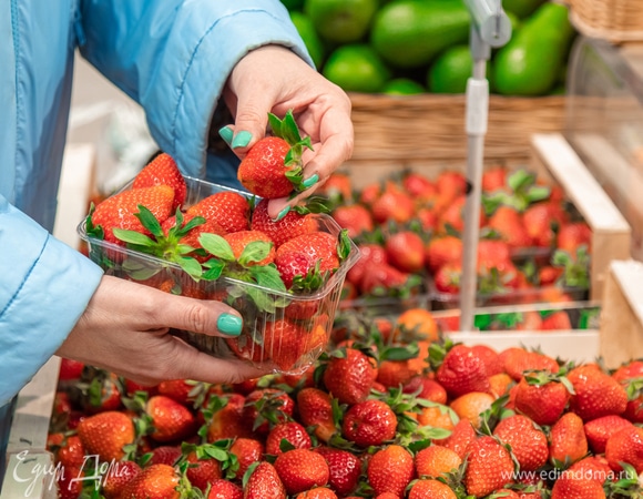 Роспотребнадзор: какие сезонные ягоды стоит покупать в июне