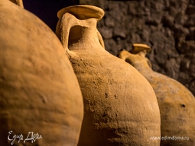 Ученые объяснили, почему в Древней Греции вино разбавляли водой