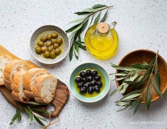 В чем разница между оливками и маслинами — и что из этого полезнее