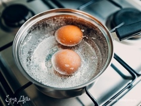 Не выливать! Вода из-под вареных яиц оказалась незаменимым в быту средством