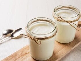 Греческий йогурт — белковая бомба? Чем полезен продукт и что из него можно приготовить