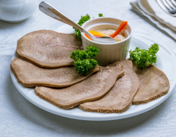 Станет чем-то особенным: как шеф-повара раскрывают вкус говяжьего языка