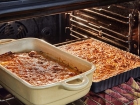 Ставите в духовку сразу несколько блюд? Вот почему это категорически не рекомендуют профессионалы Ставите в духовку сразу несколько блюд? Вот почему это категорически не рекомендуют профессионалы