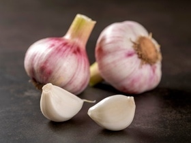 Есть или не есть? Простывшим объяснили, так ли важен чеснок для выздоровления Есть или не есть? Простывшим объяснили, так ли важен чеснок для выздоровления