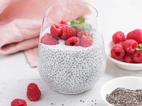 Этот десерт с чиа от актрисы и звезды кулинарного шоу не просто порадует рецепторы, но и снизит воспаления в организме Этот десерт с чиа от актрисы и звезды кулинарного шоу не просто порадует рецепторы, но и снизит воспаления в организме