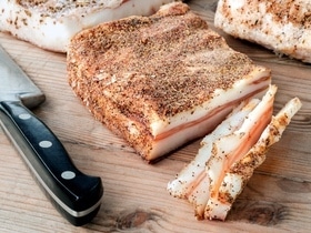 Сало — не "зло": оказалось, что оно способствует похудению Сало — не "зло": оказалось, что оно способствует похудению