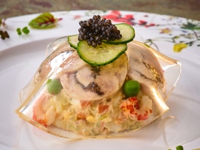 Самый праздничный салат оливье — рецепт с ланспиком от бренд-шефа ресторана русской кухни Самый праздничный салат оливье — рецепт с ланспиком от бренд-шефа ресторана русской кухни