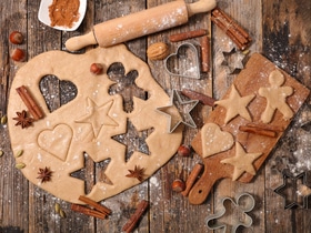 5 идей, как улучшить имбирное печенье: от щепотки какао до жареных специй 5 идей, как улучшить имбирное печенье: от щепотки какао до жареных специй