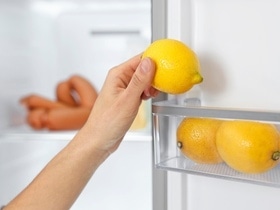 Как хранить лимоны, чтобы они не высыхали и не теряли вкус?