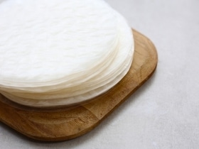 Необычный вид и вкус: тарталетки из рисовой бумаги покорили интернет — идеально для новогоднего столе