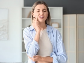 "Эффект Бабы-яги": эксперт предупредил, что мягкая пища старит лицо