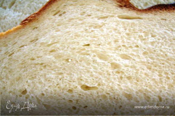 Выпекаем домашний хлеб на кефире в предварительно прогретой до 220-230 градусов духовке минут 30-40 (в зависимости от температуры и духовки. Готовый хлеб должен подрумяниться и при проколе его спичкой или деревянной зубочисткой она не должна быть влажная).