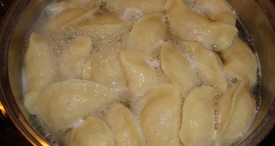 Вареники с картошкой и грибами: рецепты вкусных блюд