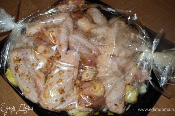 Куриные крылышки с картошкой в духовке рецепт с фото пошагово