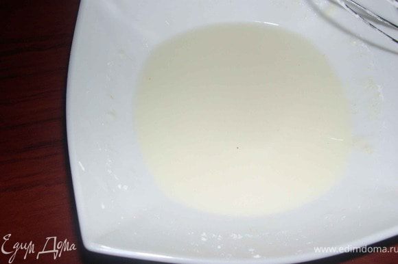 начинка: 60 гр ванильного пудинга (который нужно варить)залить 50 мл молока и хорошо размешать чтобы не было комочков.