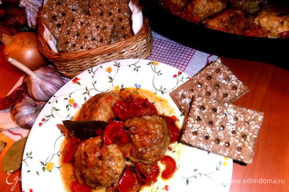 Даже можно подать вместо хлеба к горячему блюду (http://www.edimdoma.ru/retsepty/48911-nazad-v-sssr-myasnye-shariki-s-risom-ezhiki)