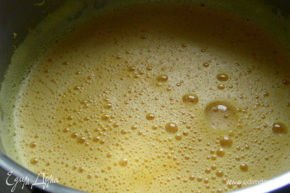 Удаляем чеснок и гвоздику. Суп превращаем в пюре. По вкусу добавляем сок лайма (у меня 1/4 лайма), солим, перчим по вкусу.