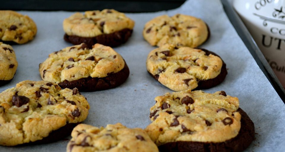 Как приготовить Американское печенье кукис с шоколадом и арахисовой пастой рецепт пошагово