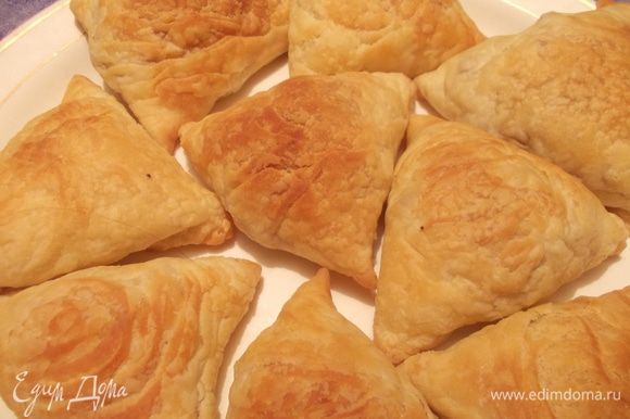 А ещё недавно я готовила узбекскую самсу по рецепту Светланы(Zolotaya)(((www.edimdoma.ru/retsepty/43470-uzbekskaya-samsa)))Очень вкусное,хрустящее тесто и сочная начинка. Всем советую!!!!