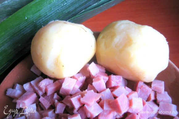 Осталось дома пара картофелин, но можно их заменить рисом или гречкой.