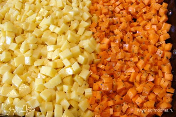 Каторфель и морковь, предварительно очистить, нарезать мелким кубиком. Картофель смешать с куркумой, солью и 1 ст/л майонеза или масла растительного. Морковь смешать с тимьяном, солью и растительным маслом. Запечь, накрыв фольгой до готовности. Примерно 40 минут при 180*