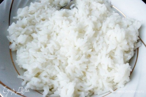 Рис сварить в пакетиках как указано на упаковке. Я брала рис жасмин, вы можете взять свой любимый сорт.