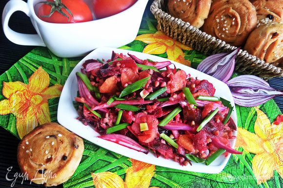 Подаем на пикнике или на даче сытный многообразный салатик!