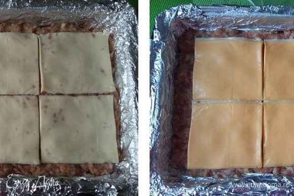 На слой фарша выкладываем ломтики сыра. Затем следующий слой из другого сыра. Но можете использовать 1 вид сыра, просто увеличить количество слоев.