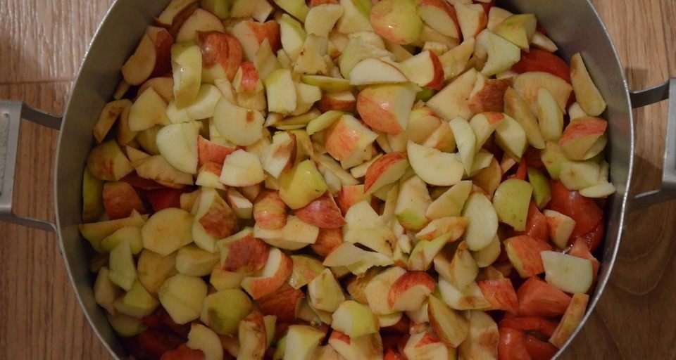 Кетчуп из помидоров с яблоками на зиму
