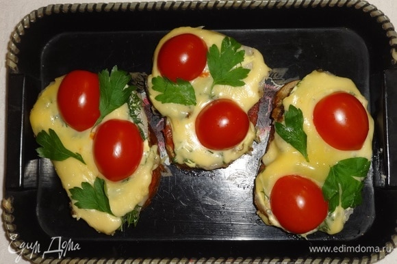 Горячие бутерброды с колбасой и сыром в микроволновке, рецепт с фото — hb-crm.ru