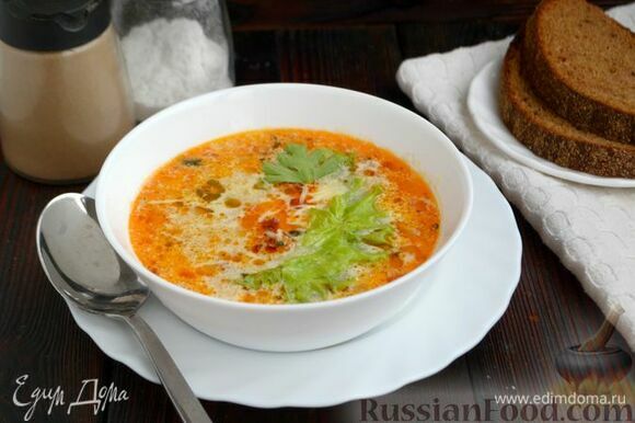 Подавайте итальянский суп с фаршем к столу горячим. Ароматная Италия у вас дома — это тосканский суп с фаршем!